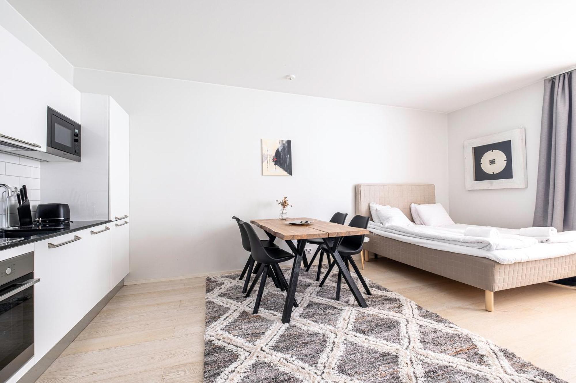 Nice Studio Apartment On A Pedestrian Street Helsínquia Exterior foto